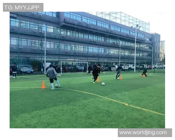 足球专题：聚焦上海足球队的心理素质_1